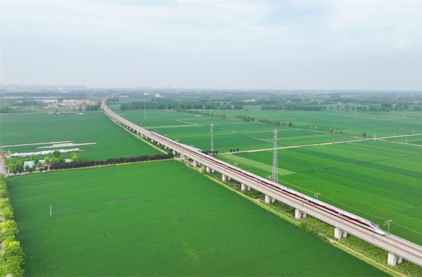 闯出新天地 跑出加速度